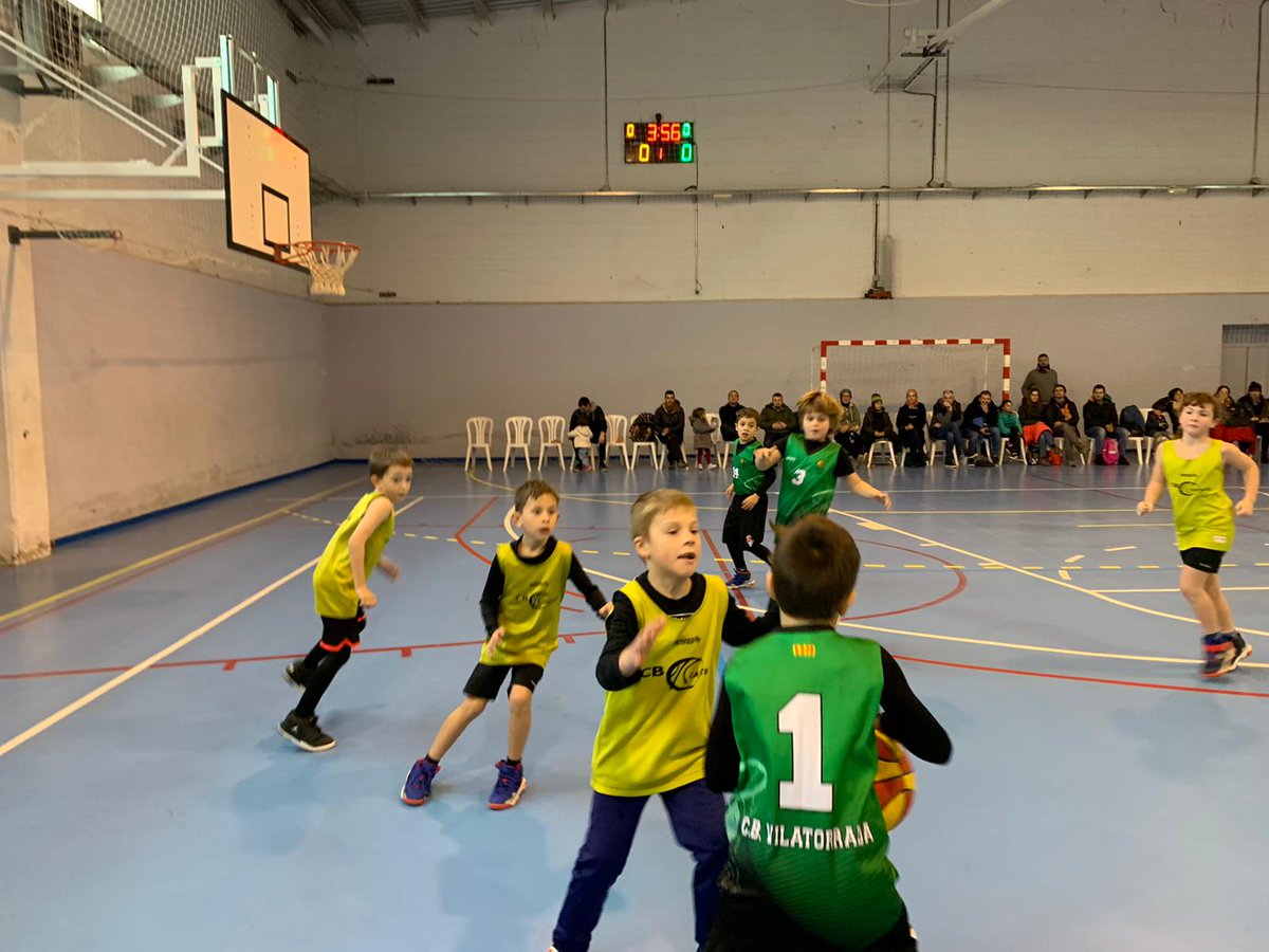 cbcastellet's tweet photo. Aquest cap de setmana l'escola de bàsquet va participar a la Trobada d'Escoles de Bàsquet de les Comarques Centrals a Navàs!
#SomCastellet 💛 https://t.co/hy7fWuf3cP