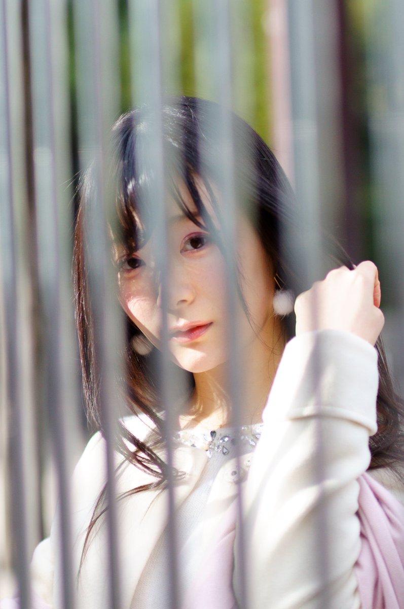 HBSj1QZz7yPRzpJ's tweet photo. 勾当台公園撮影会。
花音さん。
いつも広角～標準で撮影しているので望遠を使うと寄りすぎてしまう。
#shootingsendai
#花音
#仙台
#勾当台公園
#ミノルタ
#AF100mmF2.8
#ポートレート 
#ポートレート好きな人と繋がりたい 
#ポートレート撮影
#ポートレートモデル募集 
#被写体募集中 https://t.co/1ke9HRCCVS