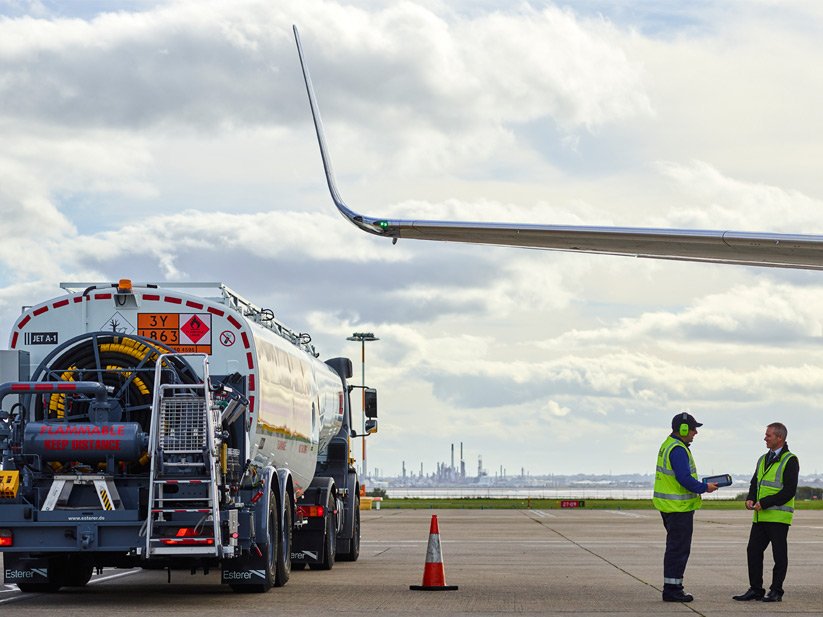 Want to spend more time #flying and less time refuelling in the New Year? Shell SkyPad harnesses technology to maximise efficiency across the refuelling process. Find out more: go.shell.com/2QTktVv