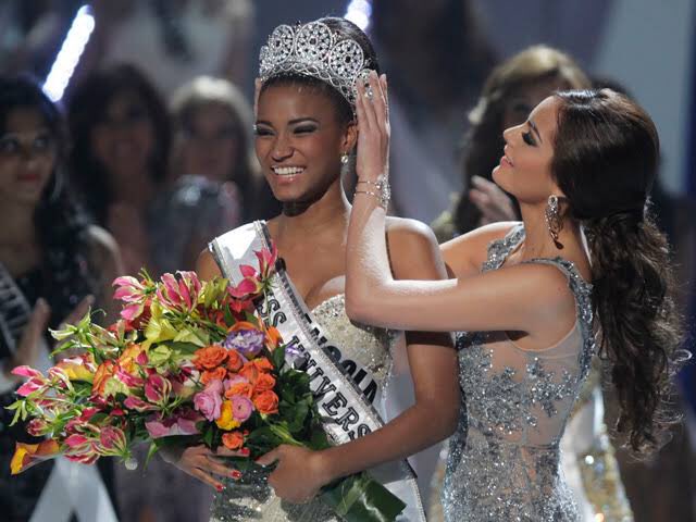 PageantryMiss's tweet photo. Miss Universe 2011 👑
Leila Lopes 👸
Miss Angola 🇦🇴 https://t.co/Cn6K3zPYQr