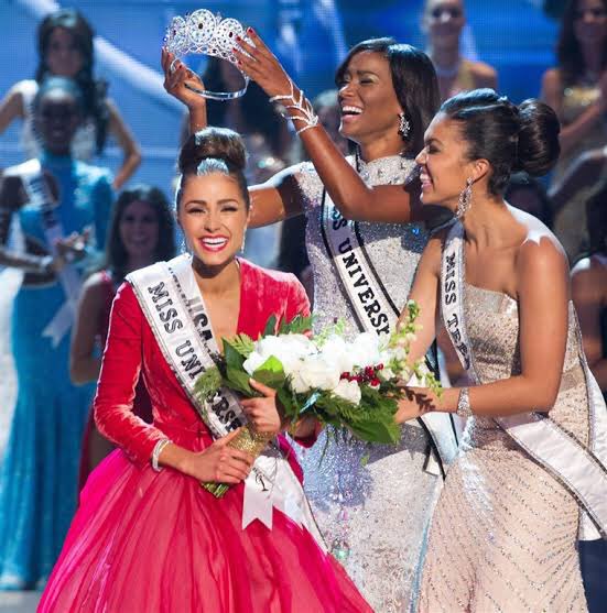 PageantryMiss's tweet photo. Miss Universe 2012 👑
Olivia Culpo 👸
Miss USA 🇺🇸 https://t.co/jNB4yucoZl
