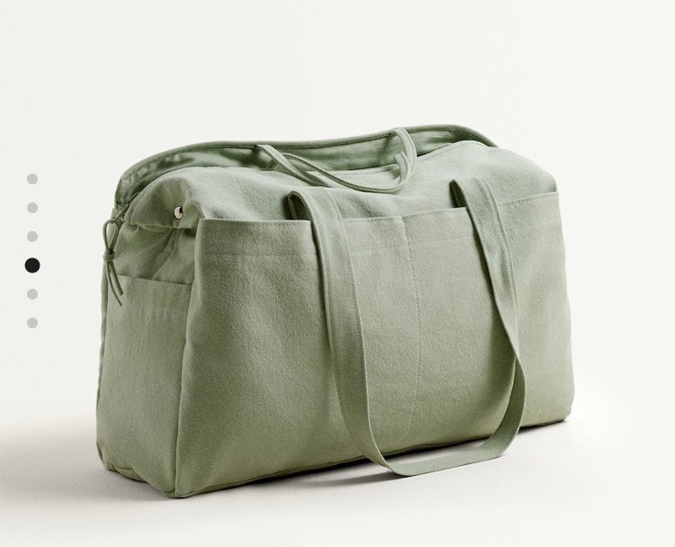 Sé que es imposible, pero no voy a dejar de intentarlo. Nos han abierto el coche en Blasco Ibáñez (Valencia) y se han llevado una mochila así de maternidad por un parto inminente llena de ropita y cosas de bebé con valor sentimental, twitter me ayudas por si tuviésemos suerte?