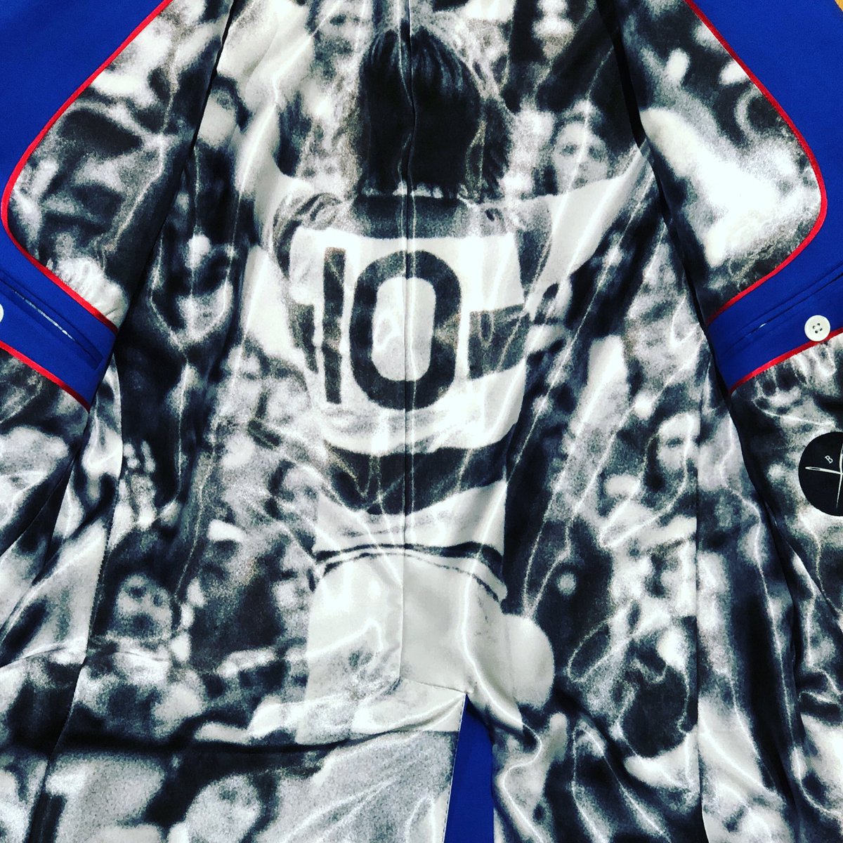 Something a little different this morning. 

Whether you have a moment in your life, a family photo* or anything else, let me create a one off piece for you. 

#design #print #fashion #graphicdesign #special #bespoke #tailor #bespokejacket #menswear #clothing #unique  #luxury