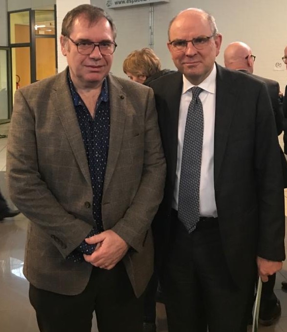 FOD_Justitie's tweet photo. Inhuldiging van het transitiehuis in #Edingen met @Koen_Geens1 @G4S_Belgium #DGEPi @ExodusNederland. De stap van het gevangenisleven naar het leven in de maatschappij makkelijker en veiliger maken, is één van de doelstellingen van dit project. https://t.co/pnqDXjDM7d https://t.co/HppiIeSowZ
