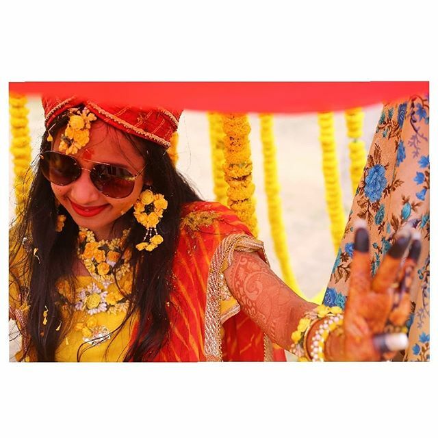 Bridal haldi accessories goals
.
.
.
#weddingeditorial #weddingphotographers #indianwedding #india #weddingdocumentary #photojournalism #photography  #realweddings #instagram #weddingsofinstagram #love #romance #marriage#weddings #igdaily #igers #wedmego… ift.tt/3a9BXbl