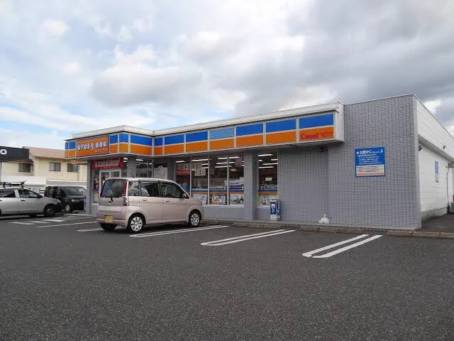 @kuroiwashi 今はなきエブリワン パンが美味しかったんだがなー 