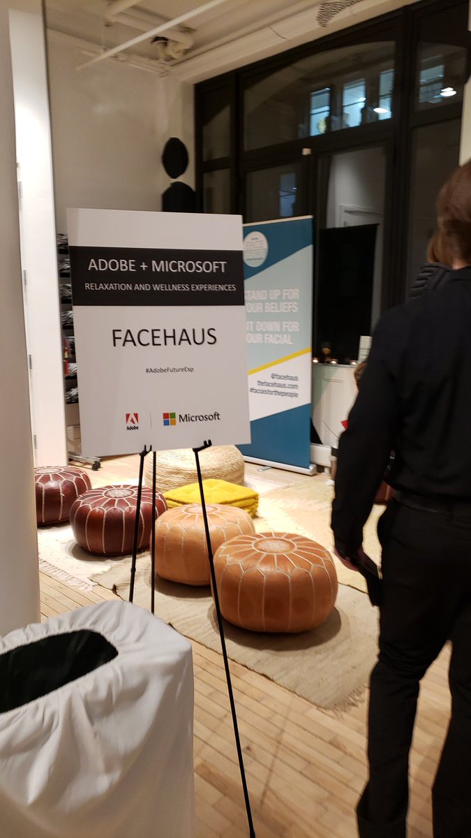 24Notion's tweet photo. Relaxation and wellness experiences: @beLYMBR @HypericeUSA @FaceHaus help our customers have the best engagement @lululemon tonight! #adobefutureexp #AdobeRetail #24NotionMedia https://t.co/h5XUa9cKVs