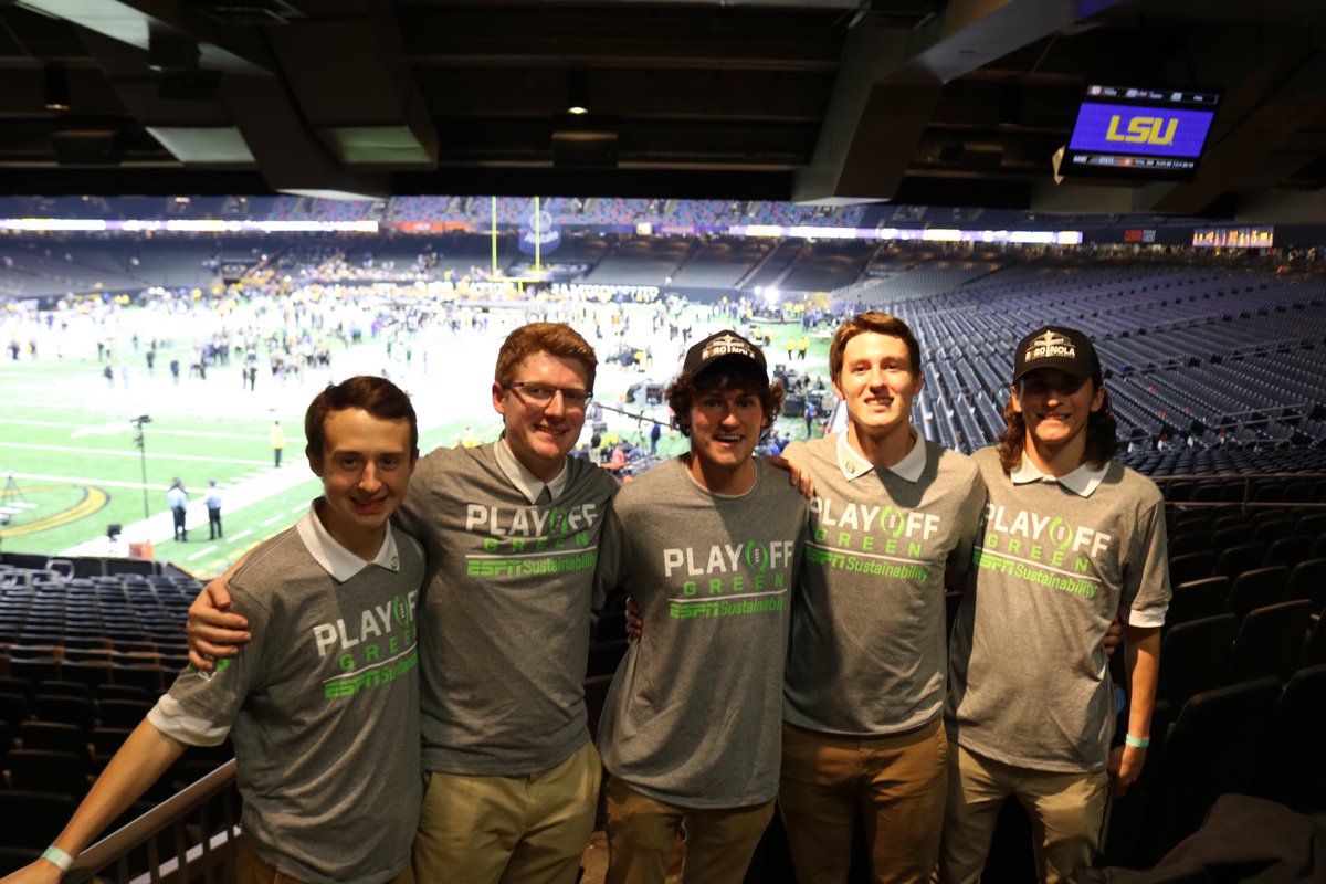 The #LSUTigers are the #nationalchamps but our <a href="/CFBPlayoff/">College Football Playoff</a> volunteers are the real MVPs today. Thanks to all our #Tigers fans on both teams who recycled at the #CFPNationalChampionship !
#PLAYGREENER