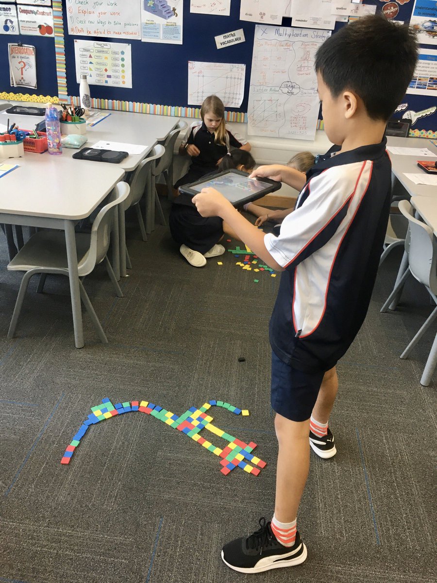 tracymevans75's tweet photo. Adding some creativity to fractions. Plan, design, and create. Figure out each color fraction, add your fractions and fingers crossed it equals a whole. #saisrocks #fractionbasics https://t.co/wuLqiUu7cM