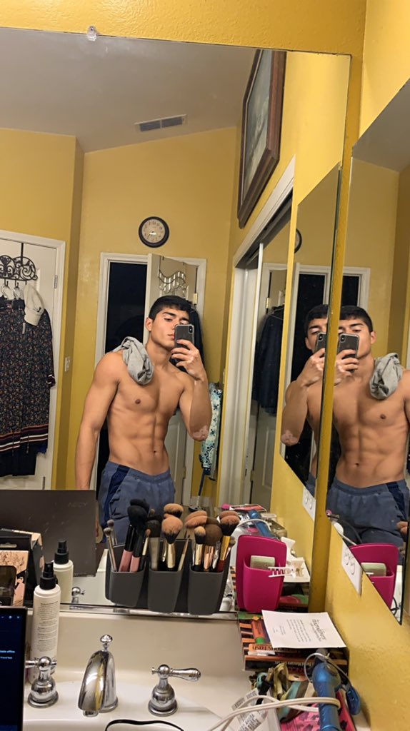 0h1ord's tweet photo. I’m posting these for attention 😔 https://t.co/K35Mj4m7kj
