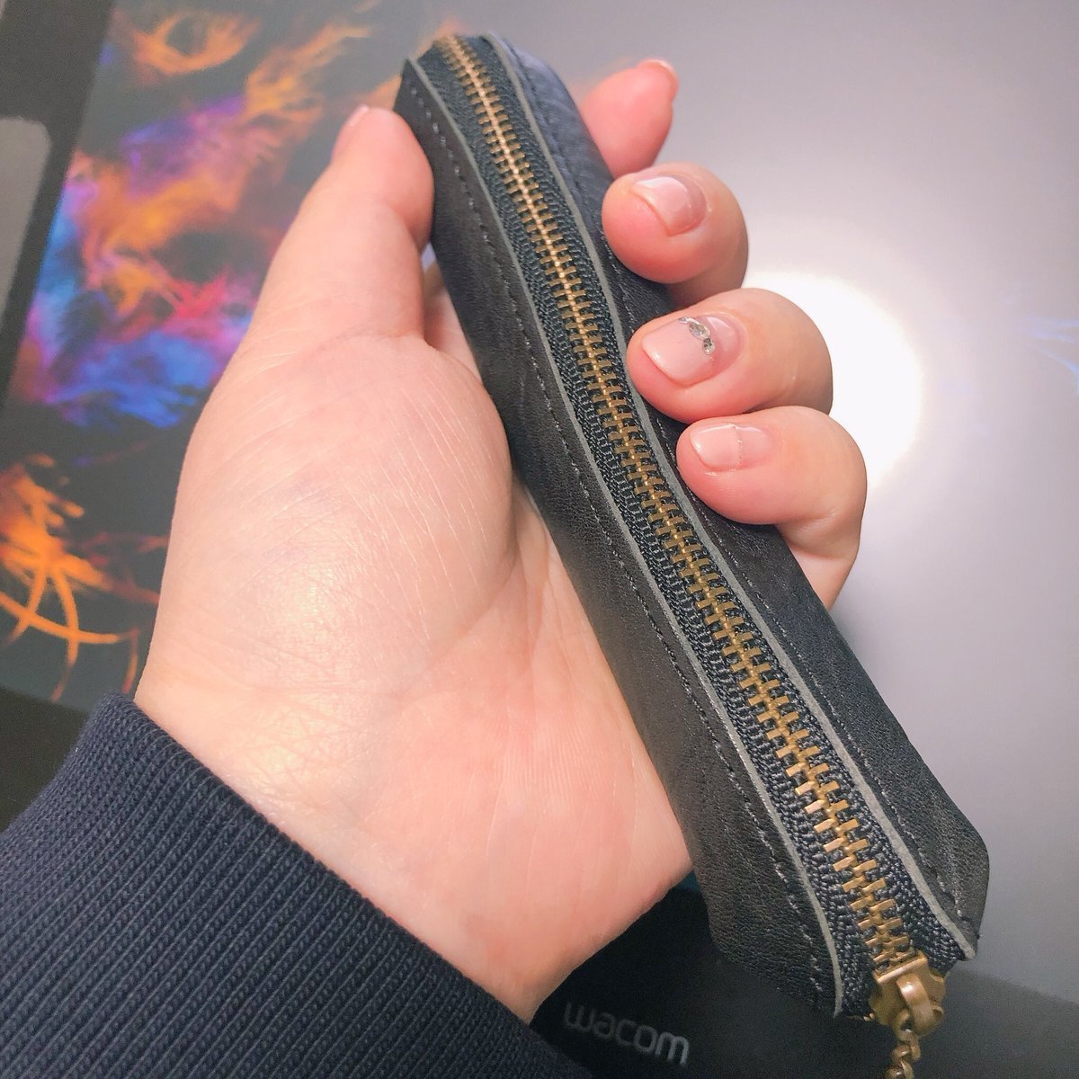 イベントで買い物するときにめちゃくちゃ使えそうな小銭入れを発見 500円玉と100円玉がたっぷり入るし出しやすい Togetter