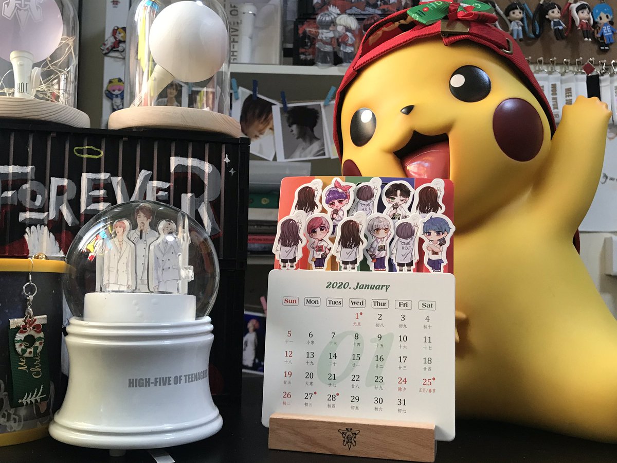 allenzhang231's tweet photo. 2020 starts with a new calendar

 #highfiveofteenagers #highfive_of_teenagers #foreverHOT #문희준 #장우혁 #안승호 #안칠현 #이재원 https://t.co/Oyn2d146pN