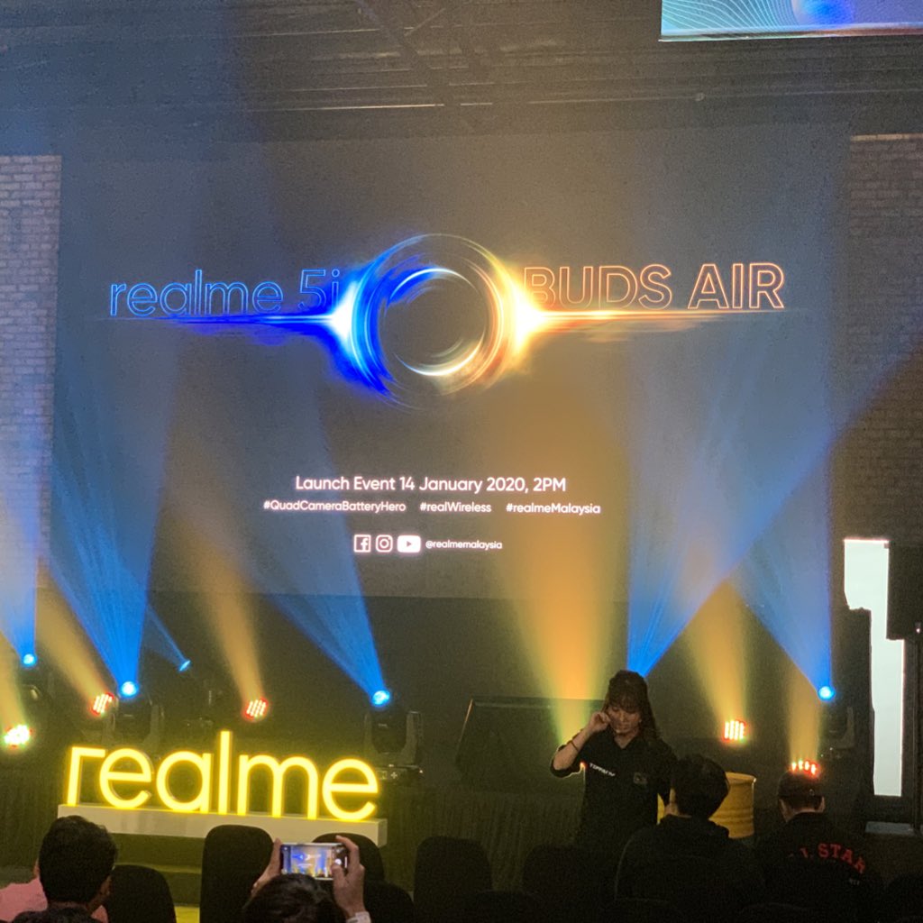SoyaCincauBM's tweet image. Realme Malaysia mulakan lembaran 2020 dengan Realme 5i &amp;amp; Realme Buds Air. #QuadCameraBatteryHero #realWireless #realmeMalaysia