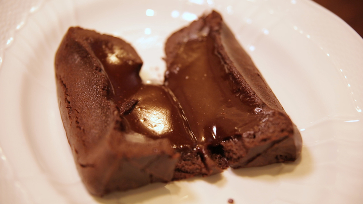 letroncjp's tweet photo. ＼バレンタインに作りたい❕チョコスイーツレシピまとめ🍫／

初心者でも簡単♪ラッピング方法も❕✨

▼詳しくはコチラ
https://t.co/2KbzNJ7G5R

#バレンタイン https://t.co/PcsPyOiHKj