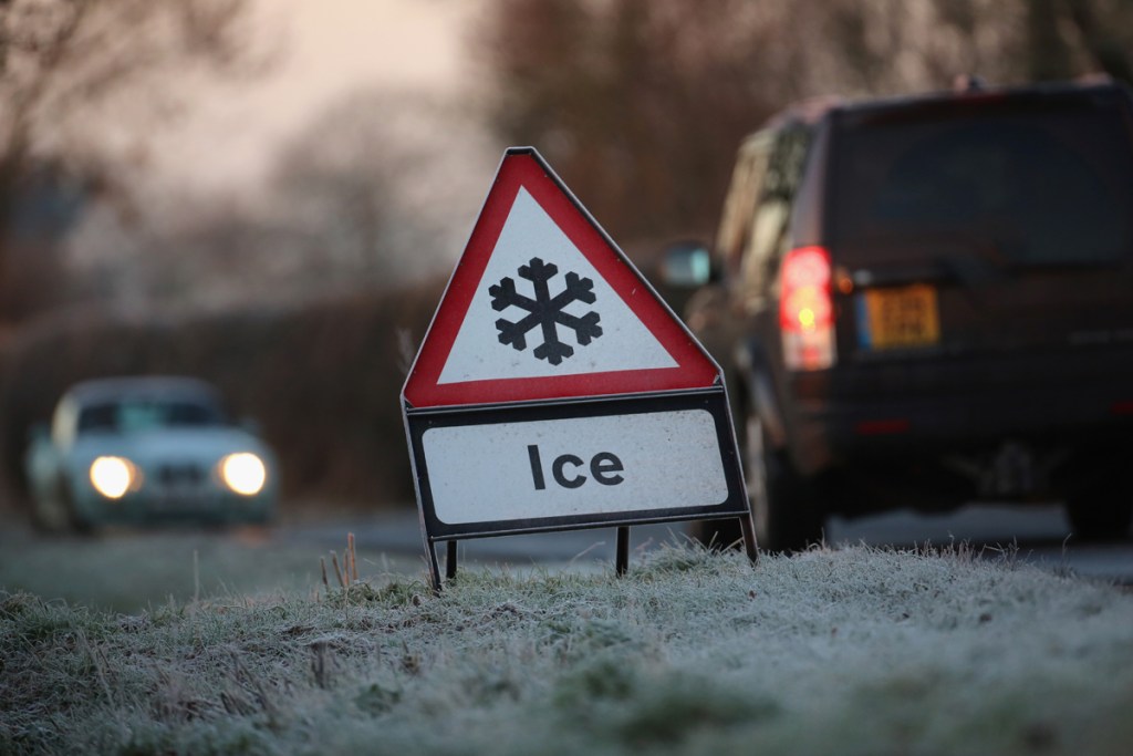 Travel Alert: Black ice on roads in Donegal
donegaldaily.com/2020/01/14/tra…