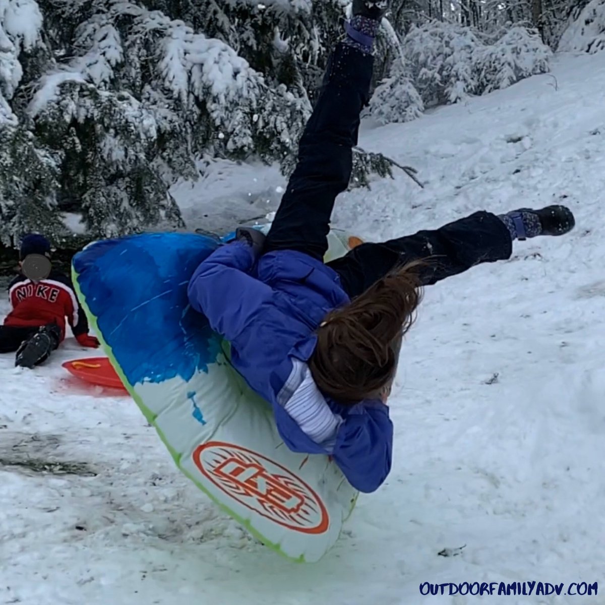 OFAReviews's tweet photo. No broken bones today. We call that a win. #king5winter #snowinseattle https://t.co/DDqlwe8r29