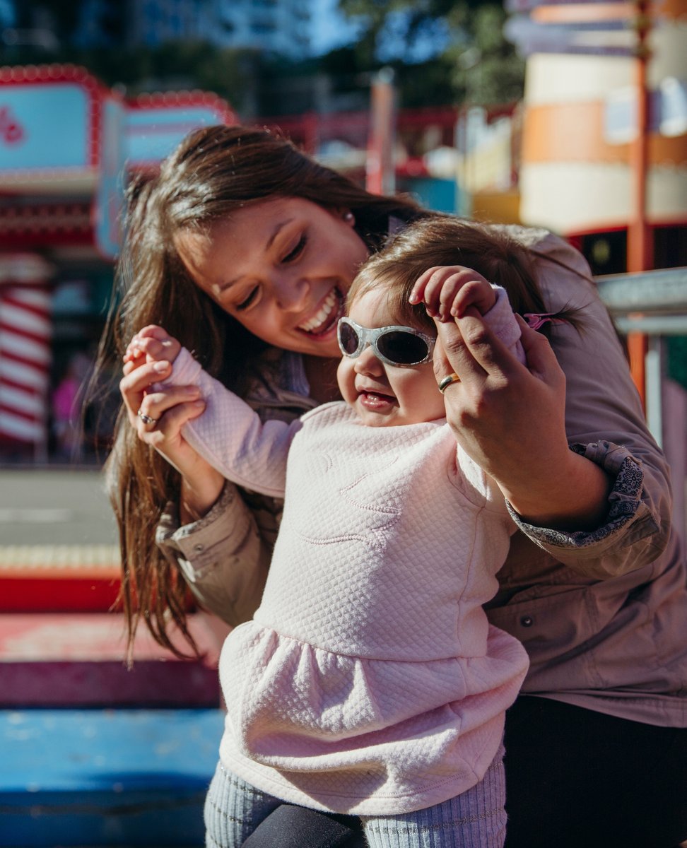 Sunnies days mean sunglasses! It's so important to protect the new and delicate eyes of your children. Get Banz stay-put sunglasses, with an adjustable headband so they stay on and 100% UV protection. It's just common sense! Discover more now: …