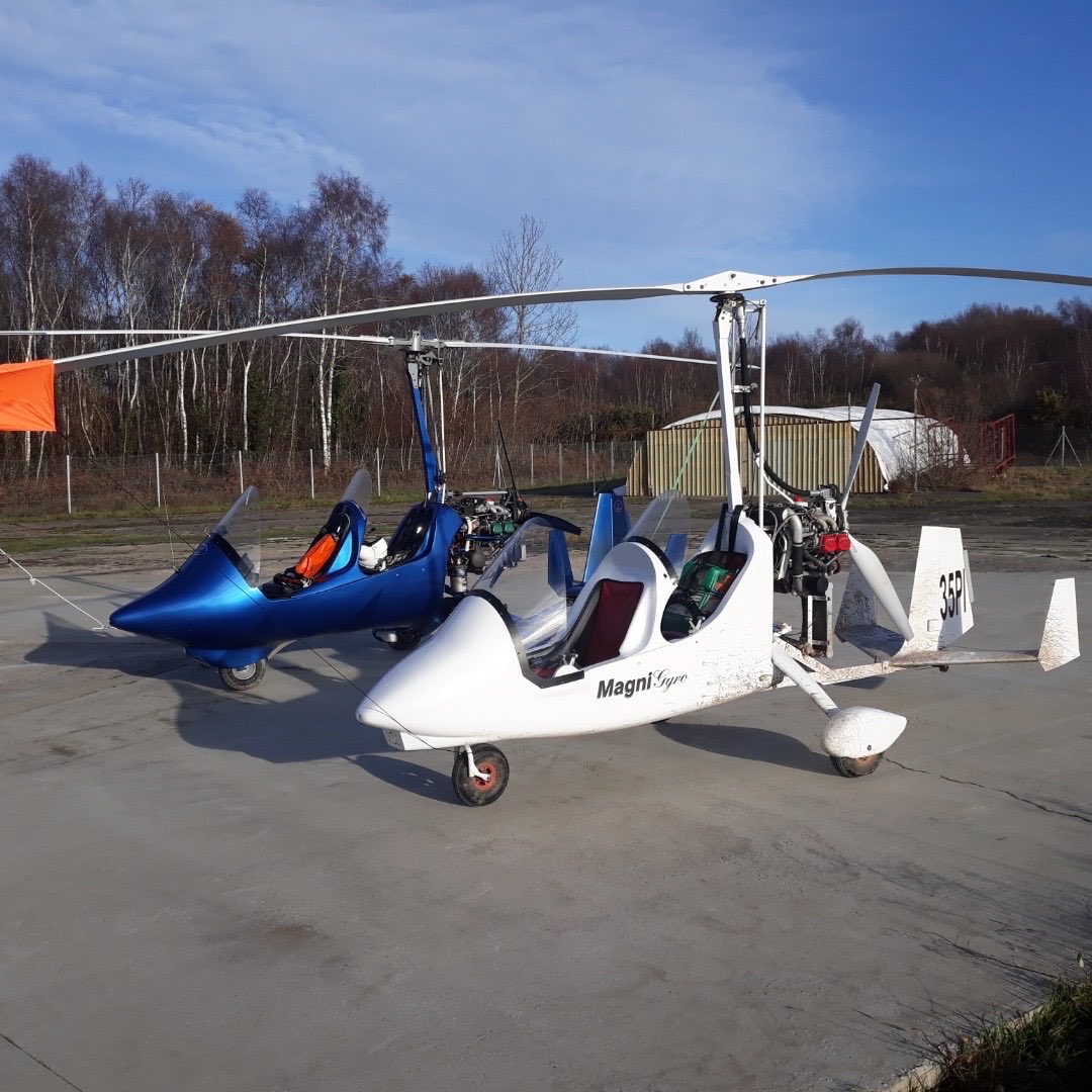 NimbusGlider's tweet photo. On peut aussi faire cela en Bretagne #emojibzh https://t.co/iWXruIxnQJ