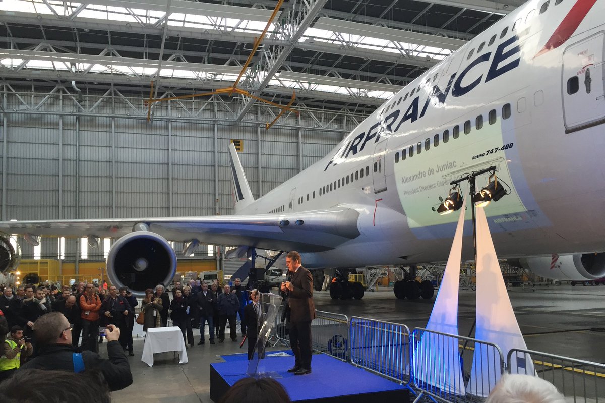jmlesavions's tweet photo. Il y a 4 ans. Le tout dernier vol d'un 747 Air France. J'y étais. Nostalgie
#AvGeek #avgeeks #747 #747af #af744 #fgitj @AirFranceFR https://t.co/wNWEw81q8Y