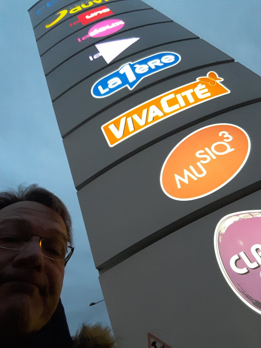 jmgheraille's tweet photo. Rdv à 9h10 avec @CyrilDetaeye pour "C'est vous qui le dites" sur @vivacite pour trois débats. Avec Sacha Daout nous parlerons d'une campagne pub d'une marque de bière, des supporters de foot et du bien-être animal. @ladh @DHBruxelles #radio #société #matin #janvier #cvqld https://t.co/fytml2iVGF