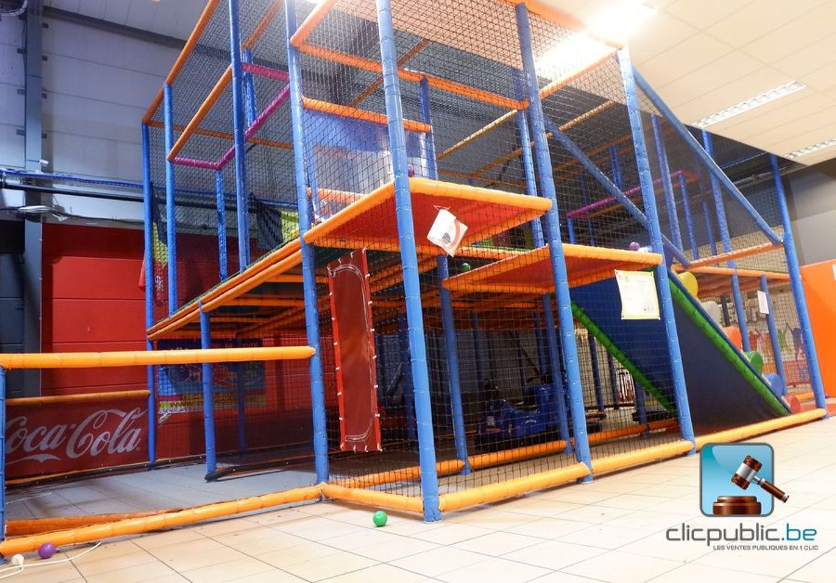 clicpublic's tweet photo. 🔔 Nouvelle vente aux enchères ! 🔔
Des structures et du matériel divers pour salle de jeux ! 
Les enfants seront ravis 😁 https://t.co/qNA9q5JKjt https://t.co/Mfdr9QqnNL