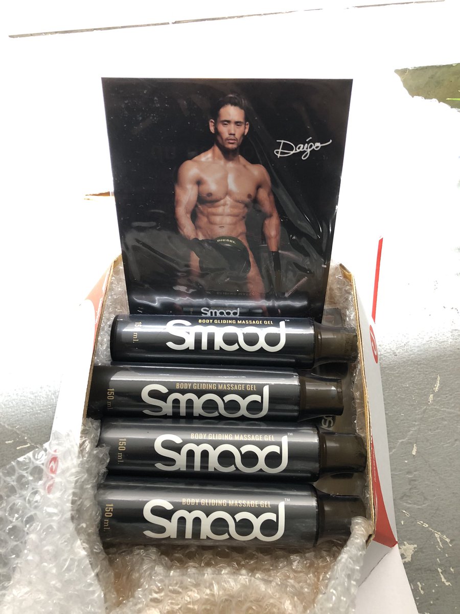 Smood_Smood tweet picture