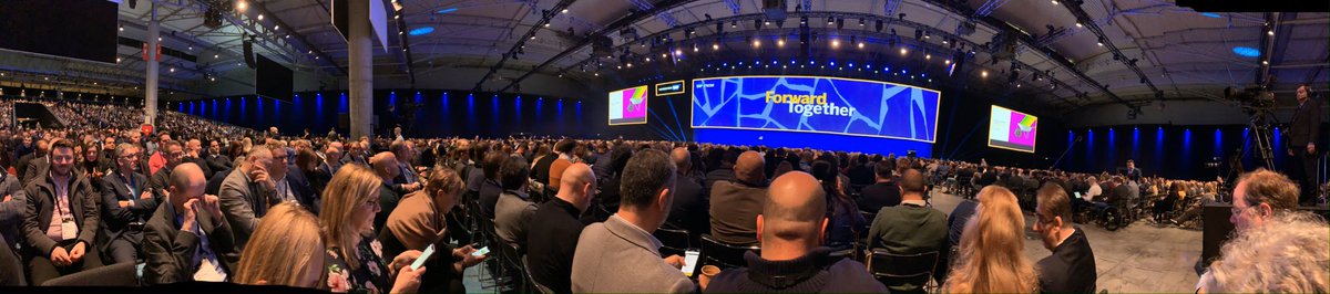 JulioTrevejo's tweet photo. Impresionante audiencia en #FKOM 2020 https://t.co/enb5Oobvey