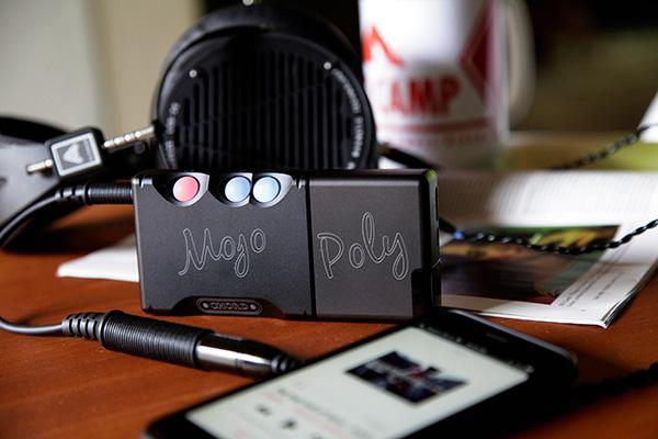 FrankHarveyHiFi's tweet photo. We've bundled together the #ChordMojo and #ChordPoly in this all inclusive kit. Chord Poly is the perfect match for the Mojo to enable #wireless #audio playback from #smartphones and #SD card reader/player functionality. https://t.co/ccSrzJQYb4 @ChordAudio #Bundle #Deal https://t.co/7QEWgwFPuG