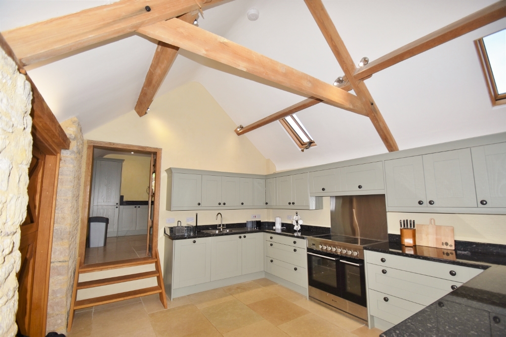 Pritchards Bath tweet media