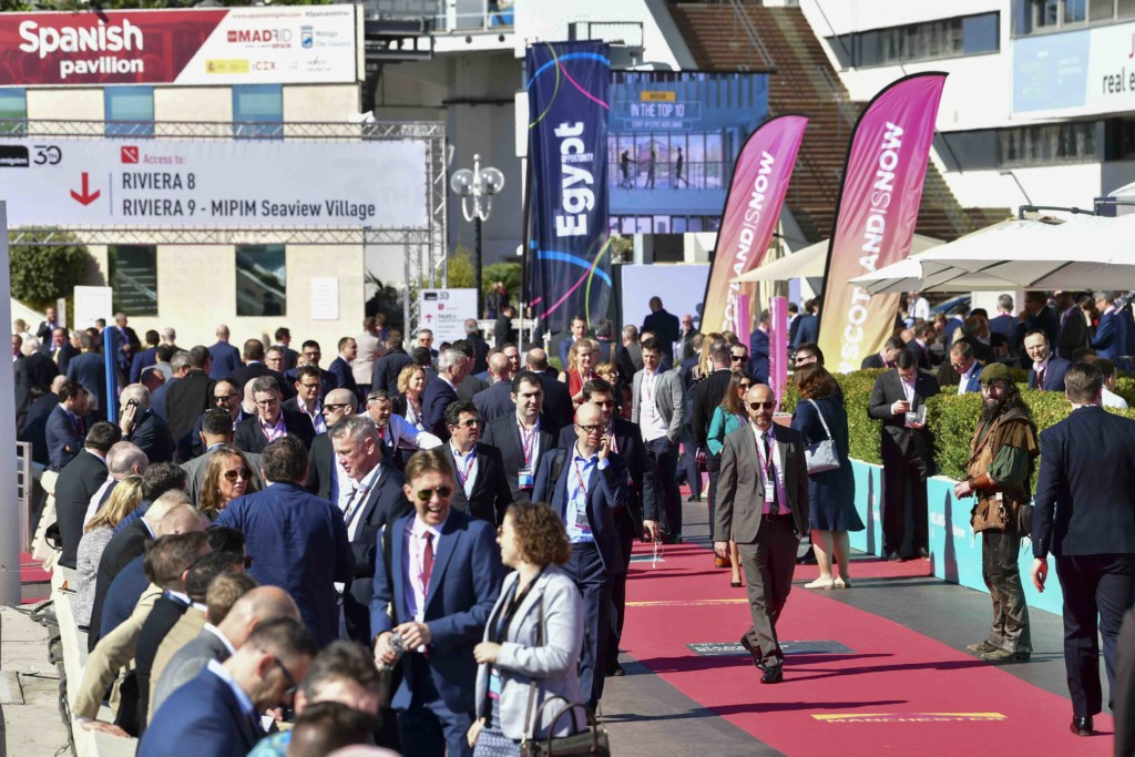 Meridiana tweet media