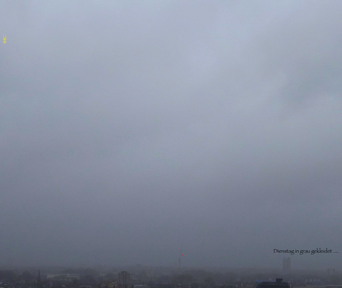 UnbesetztSynth's tweet photo. Dienstag in grau gekleidet .... #VictoriaPark #Blǣwen #Eiskalt #LowPitched #Wegfahren #星期二 @reedandcaroline @BecksNudds @drunkenpoet92 @TinSoldiere @VeryRecords ::🌓! https://t.co/iyspQs2Kdp