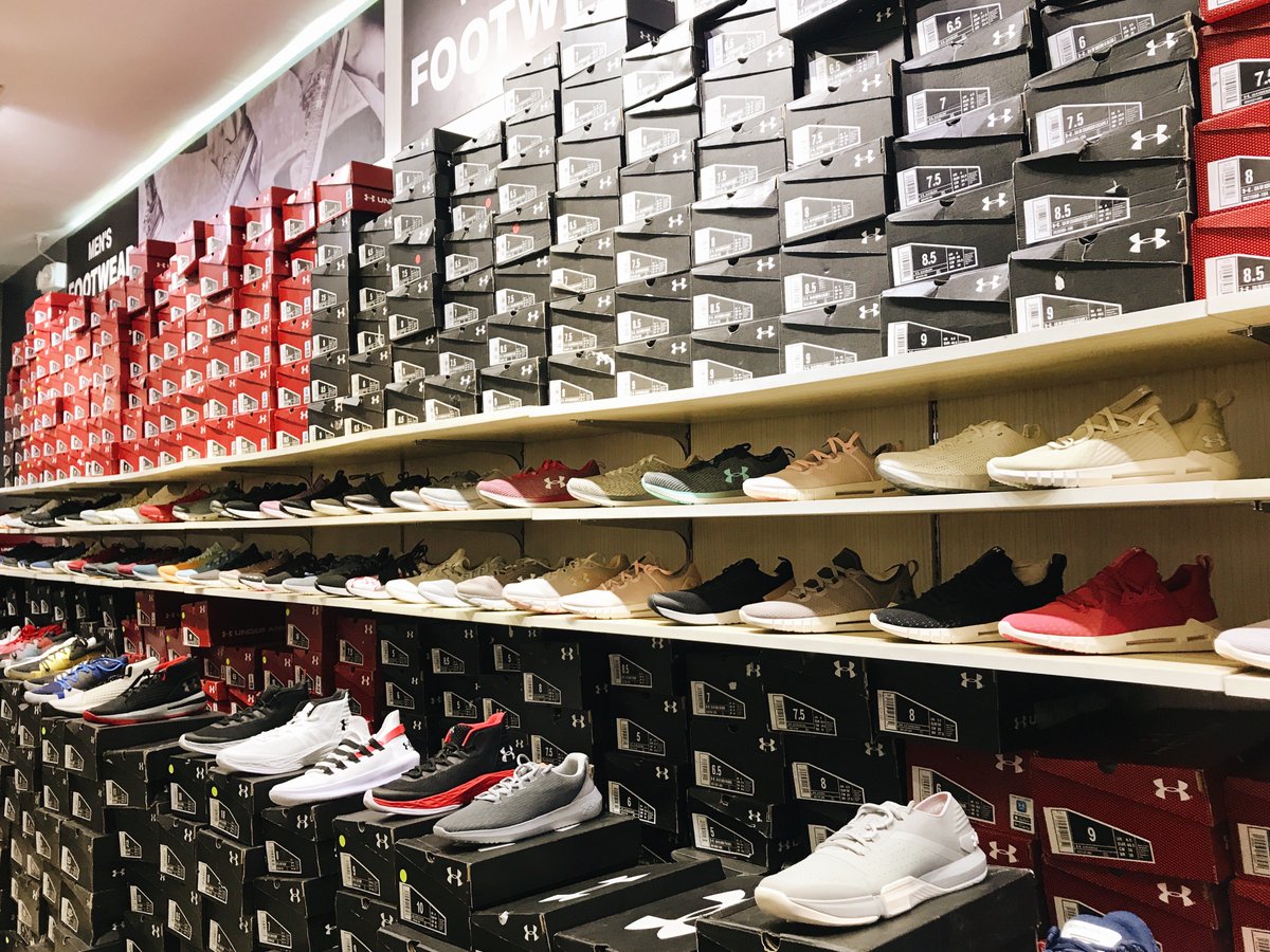 abreezatweets's tweet image. Tag whoever needs to read this: There's an END-OF-SEASON SALE ongoing at Under Armour at the GF! Drop by while discounts are in store until January 31‼️

#UnderArmourPH
#SALEatAbreeza