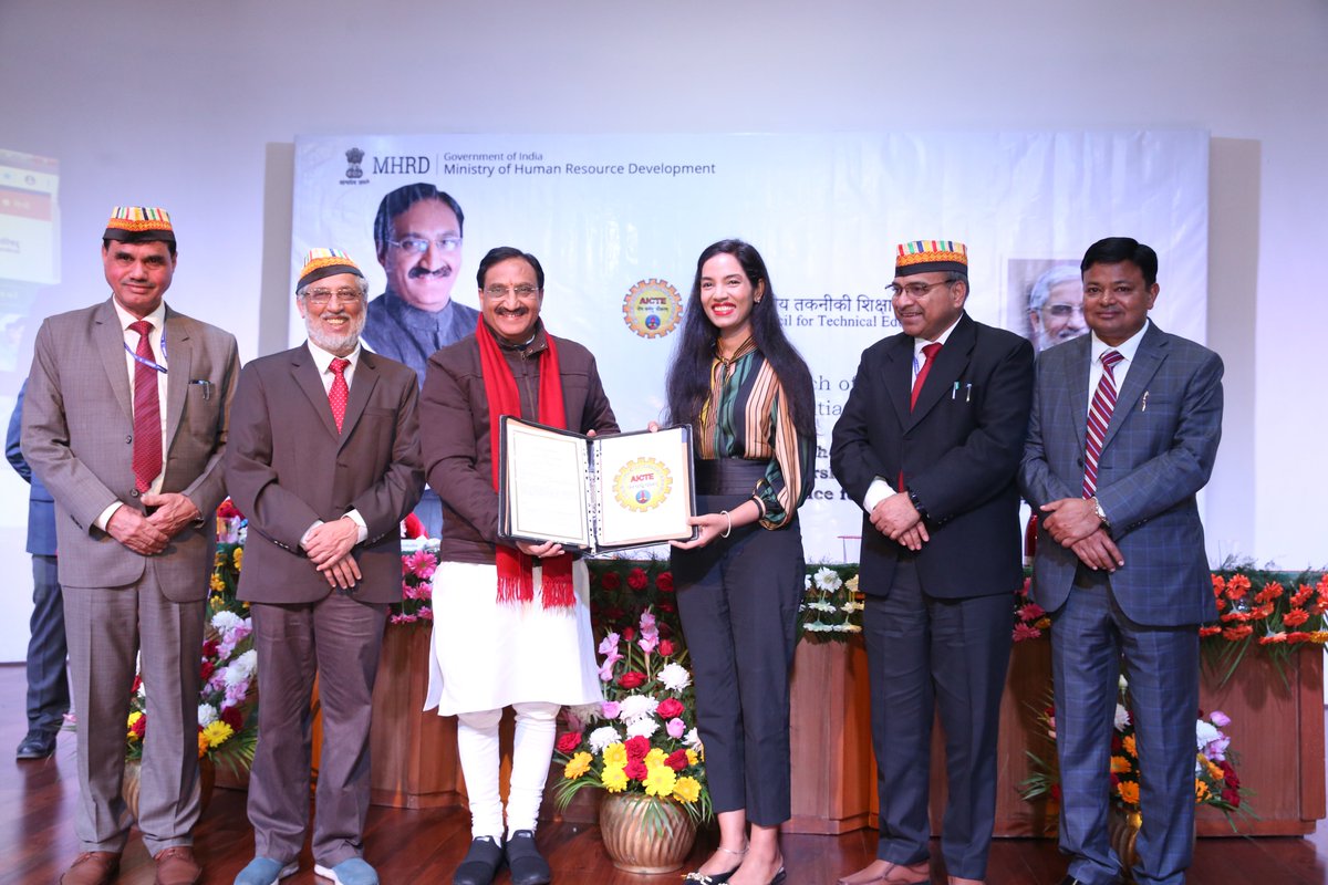LetzConnect launched by Hon. Minister of HRD, Shri. Ramesh Pokhriyal, under the AICTE NEAT program to bring technology enabled learning to students across India. 
In pic, Aarati Ghanashyam, Co-Founder of LetzConnect, along with Minister, AICTE CM, VCM and M.Secy, 12th of Jan '20.