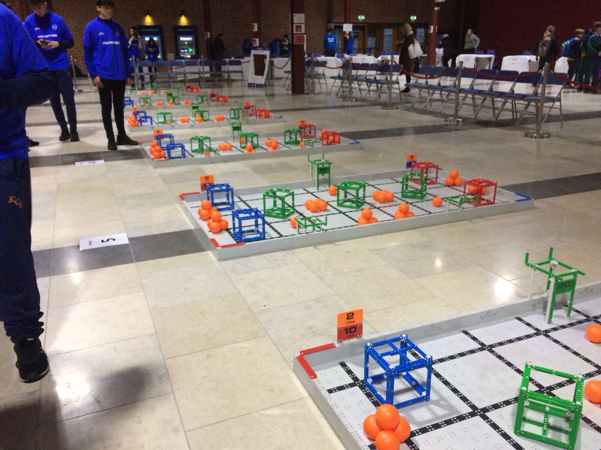 vexrobotics_kcs's tweet image. Goodluck to all our students refereeing at Vex Iq completions today in cit!!! #DellCitVex #kcsvexrobotics #beliveinscience @KinsaleTY