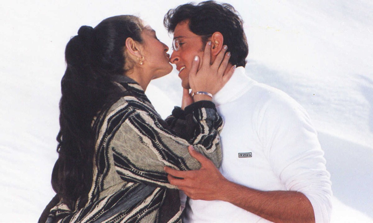 Rakesh Roshan collected his first ever Filmfare Award, which he won as producer and as director.20 YEARS OF HRITHIK MANIA