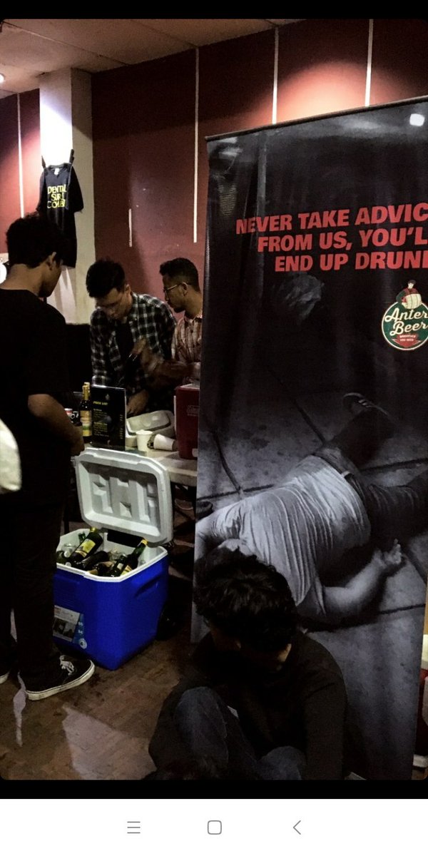 taRRkam's tweet photo. #triviapcs3 saya jadi model bannernya Anterbeer https://t.co/NySPdIEVKs