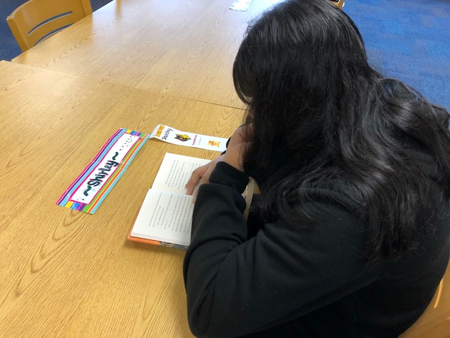 JCYMediaCenter's tweet photo. Every morning @apsyoungms, we start our day with #BreakfastWithBooks! We're logging our minutes with @zoobeanreads every Friday during @SEL_APS. Students, you can log into My Backpack anytime to log! #WinterRead2020 @APSMediaServ @JenWinSaunders @APSITPatrice @JCYMSPrincipal https://t.co/INT51YqmHT