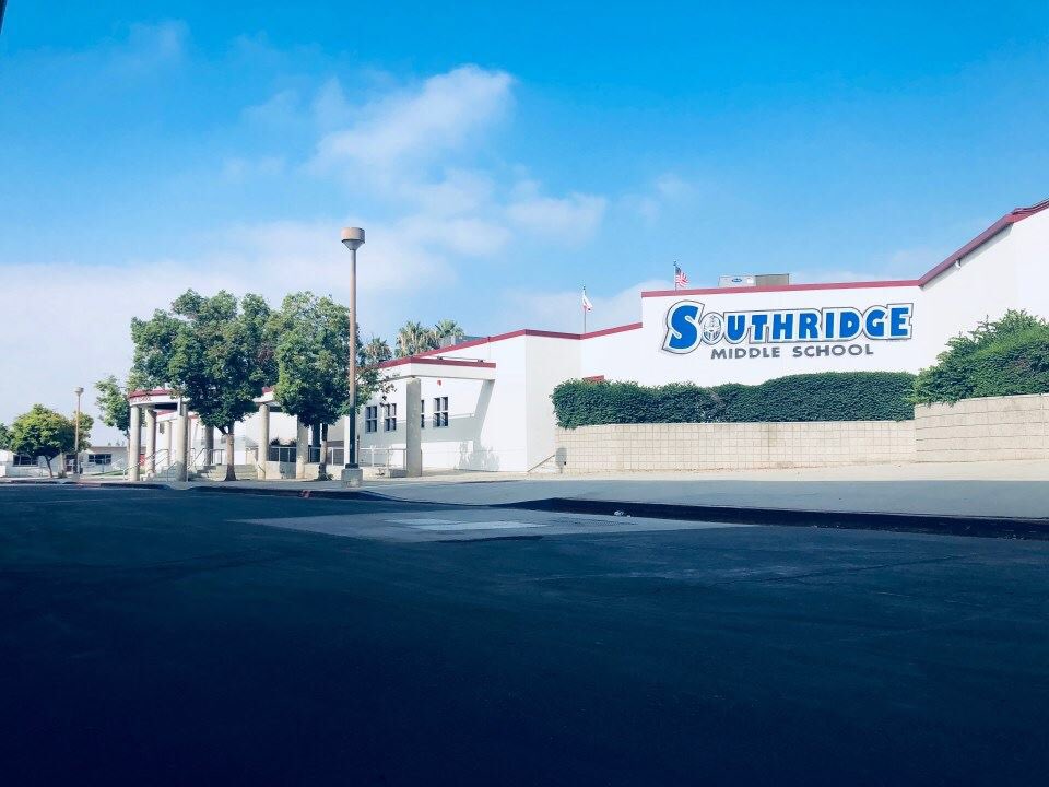 EduRlrogers's tweet photo. Ready set #Microsoft! To all educators returning back to work today: Welcome back! Have a great start to a fantastic second semester. The best is yet to come 😃#Everythingwithexcellence #Southbridgeknights #MicrosoftEDU #aspiringMIEexpert #fusdnextlevel https://t.co/UZnRkuznIo