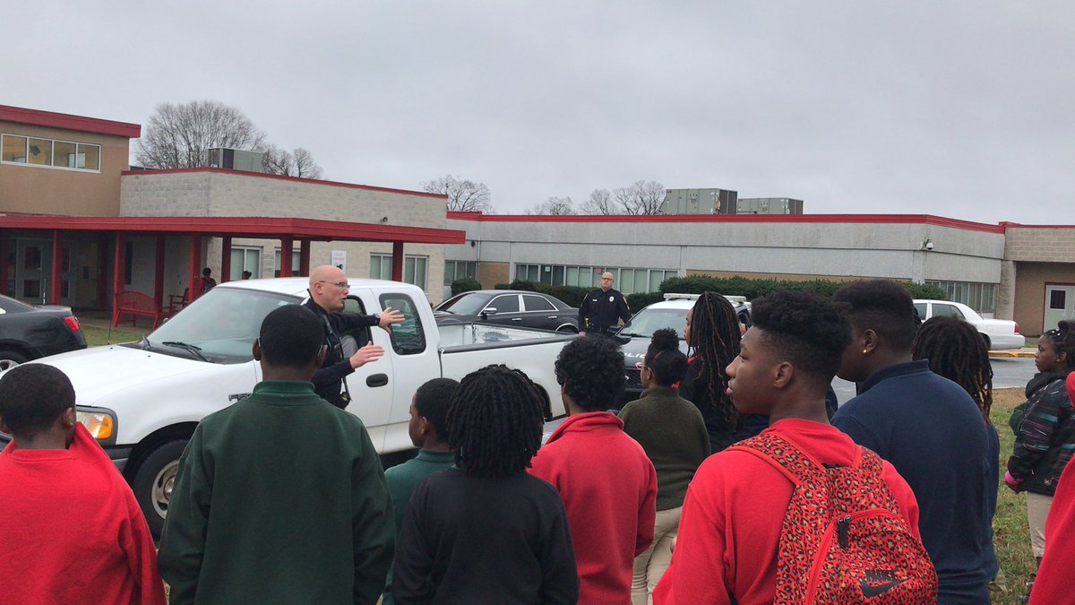 SwackRealtreeAP's tweet photo. Men in Women in the Making @MonroeMS_NC learning about traffic stops with Monroe Police Department! @AGHoulihan @UCPS_MonroeNC @BashawnHarris @Kapitalgains https://t.co/hk8aUkVxdl