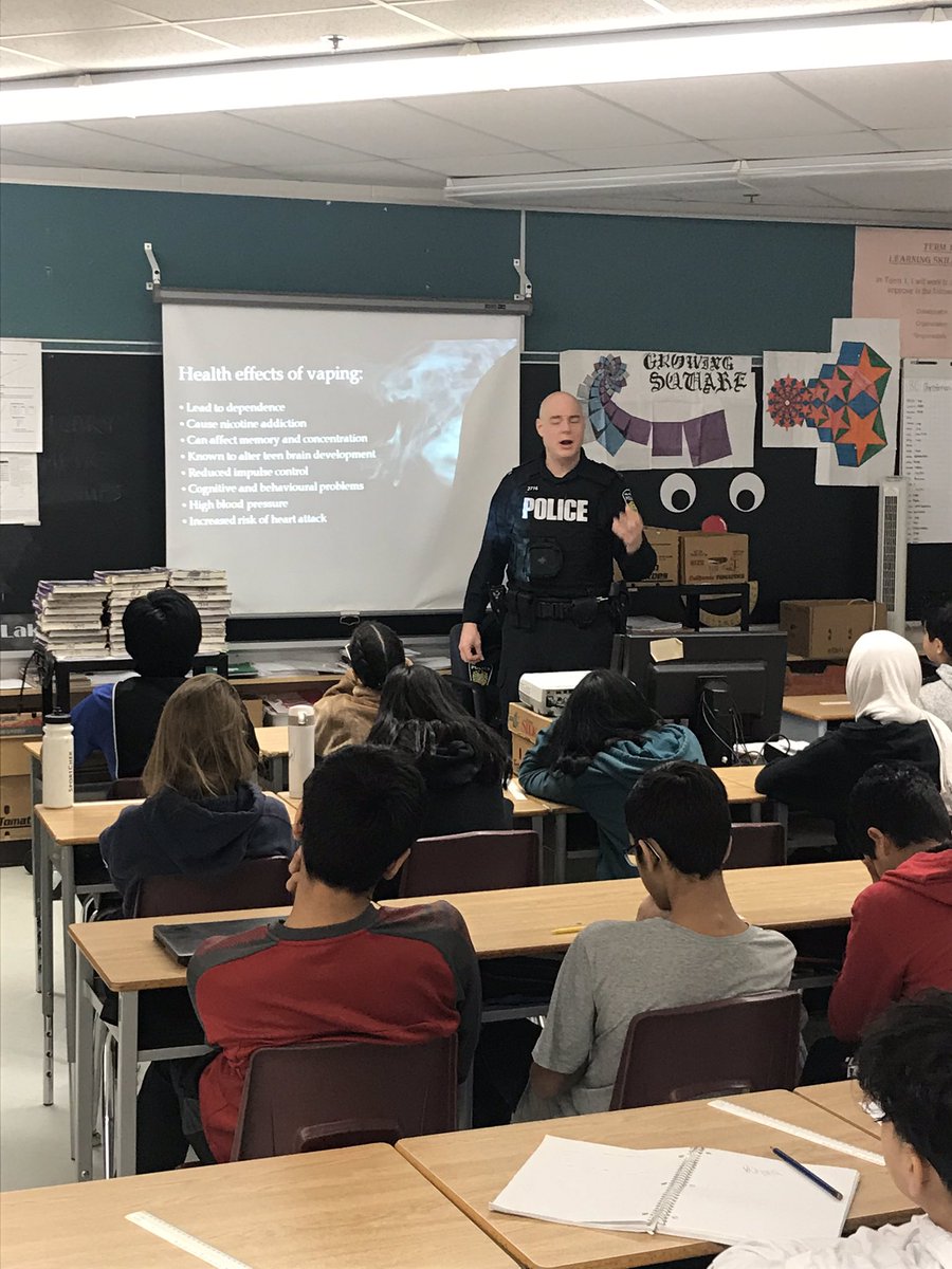 Today our grade 8s are learning about the health effects of vaping with <a href="/OfficerBillyPRP/">Officer Billy</a> <a href="/PeelPolice/">Peel Regional Police</a>. #fbmspride