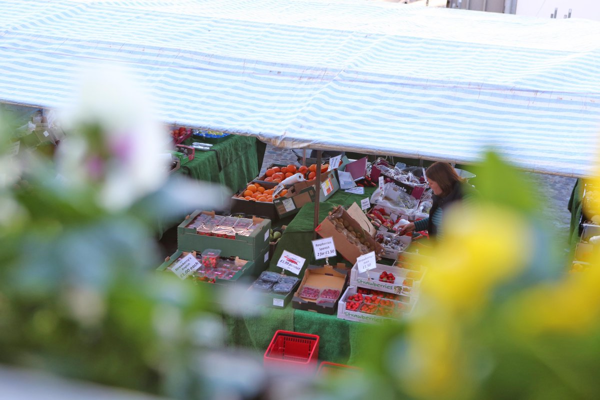 We love #Thirsk market and we think you will too.💕 Why not give alfresco shopping a try this week?  Thirsk market is on every #Monday and #Saturday 🛒☀️