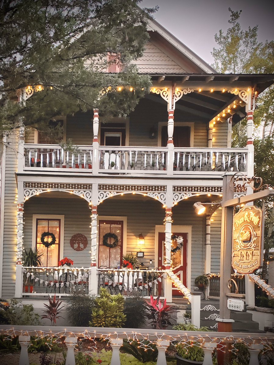peacenplentyinn's tweet image. Cleaning fee, service fee, and staying in someone else’ home. Or you can avoid all those terrible things by staying with us at Peace &amp;amp; Plenty Inn Bed &amp;amp; Breakfast St Augustine FL! We are professional B&amp;amp;B! #bnb #bedandbreakfast #historicstaugustine #staugustine #peaceandplentyinn
