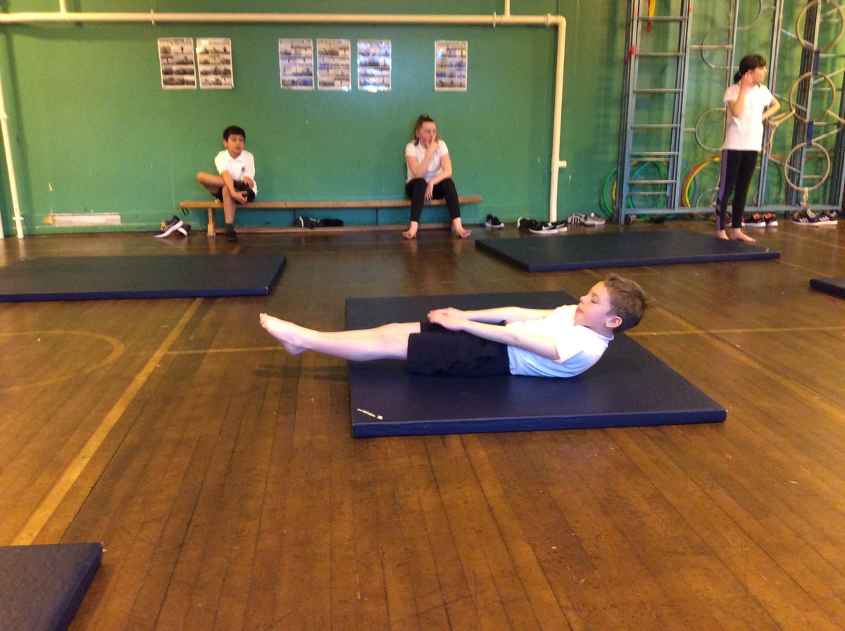 MrsPowell5's tweet photo. Rolling and jumping today in P.E. With @MrsMBegg #developingourskills @SchoolBroomhill https://t.co/iPSfu6LfVY