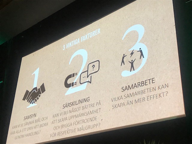 Inspirerande Jerry Engström VD o grundare friluftsbyn.se på Höga kusten delar med sig av nyckelfaktorer för lyckad platsmarknadsföring o varumärkesbyggande - samarbete, förtroende, dialog o kommunikation! Bra lärdomar o imponerande jobb! <a href="/ostsvenskahk/">Östsvenska Handelska</a>