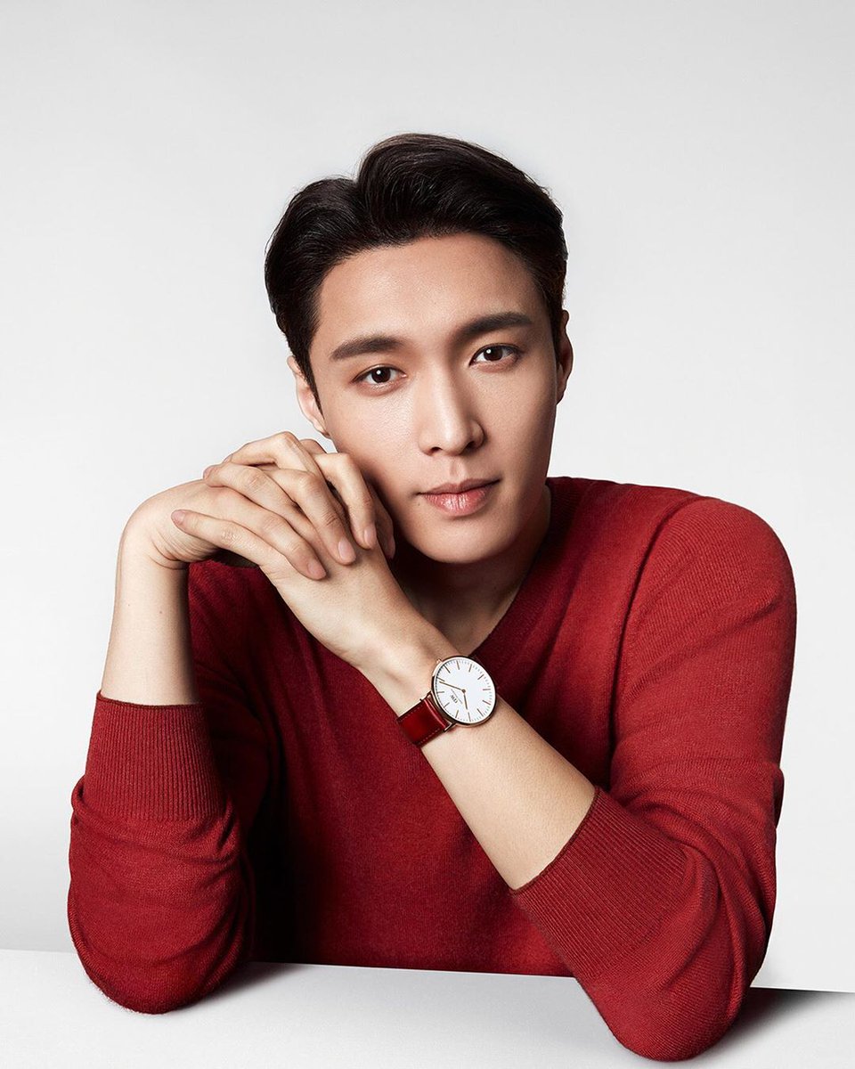 Daniel Wellington on Twitter: "This year, we are celebrating Chinese New with the launch of this limited edition @layzhang gift box in a festive red color. Available in select DW stores