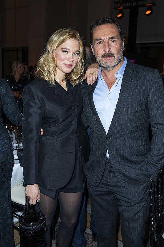 allocine's tweet photo. Marion Cotillard, Guillaume Canet, Léa Seydoux, Gilles Lellouche, Camille Cottin, Isabelle Huppert… Le cinéma français était réuni hier au Petit Palais pour célébrer les Révélations de l'année. Nous y étions ! Découvrez nos interviews dans les coulisses de la soirée #César2020 https://t.co/jh6TAdDp9H