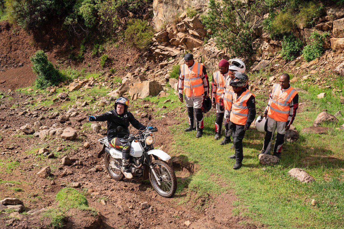 dougielampkin's tweet photo. It’s been an amazing few days out here in Lesotho with @2WheelsforLife life helping train local riders so they can deliver vital medical supplies + services to the most remote villages 🏍🚨🌴🏨⛑ 📸 @Tommyophoto https://t.co/210D8hfPjw