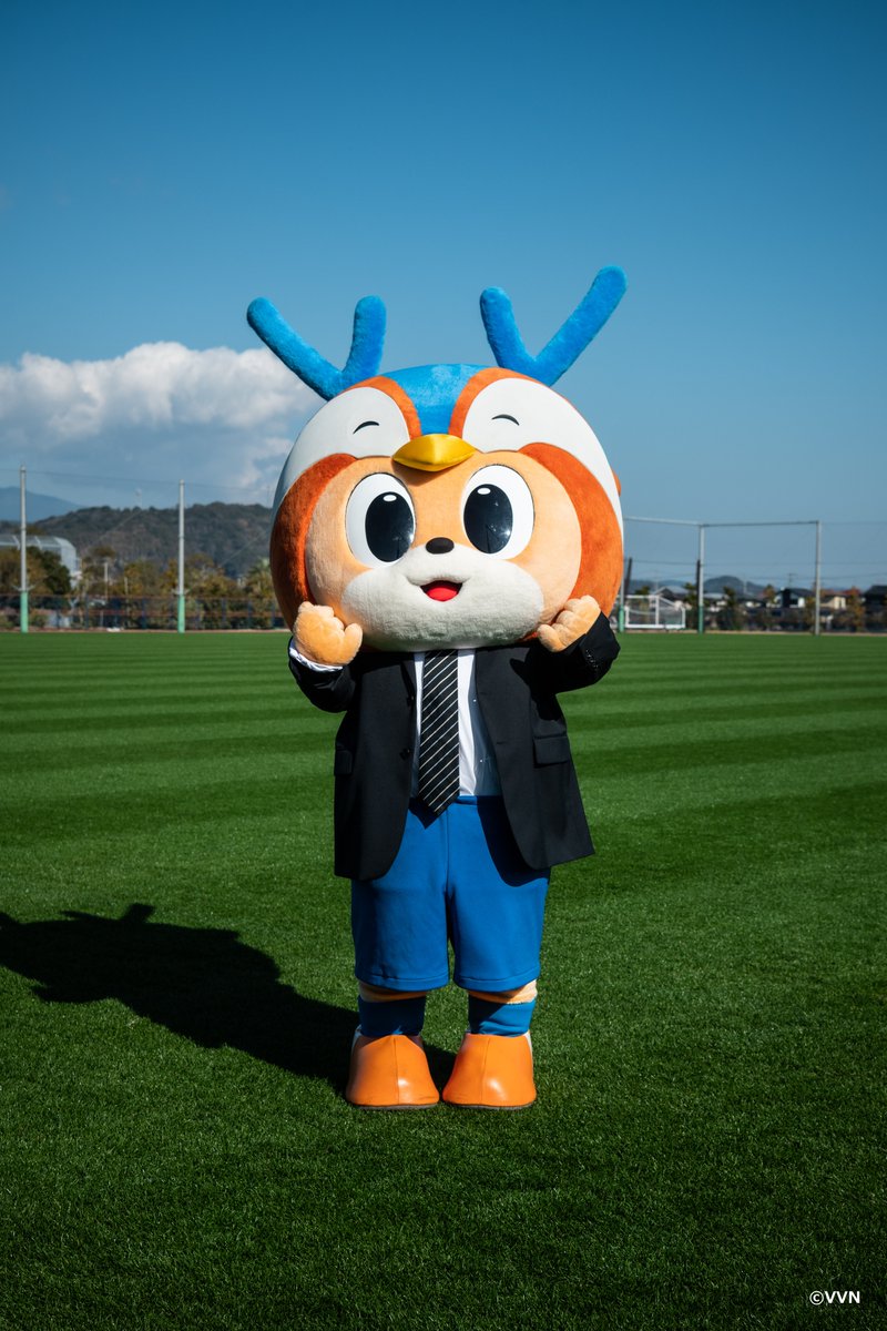ｖ ファーレン長崎 公式 Jリーグ マスコット総選挙 今年もこの季節がやってきました 1月日 月 14 00投票開始 清き1票をお願いします 今年こそ ヴィヴィくん を1位に 総選挙決起集会開催 皆様と気持ちを1つにして戦うべく