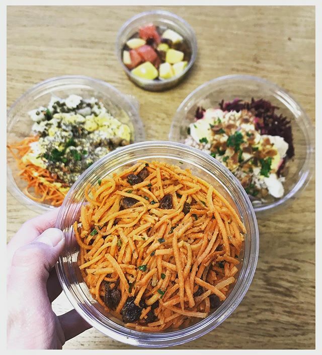 Des légumes frais, des légumes bios, des légumes préparés maison 🍃
.
.
.
#hallessolanid #cuisine #restaurant #bio #alimentation #sante #legumes #vegetables #lunch #salad #buddhabowl #food #healthy #healthyfood #new #week ift.tt/2RaFr4A