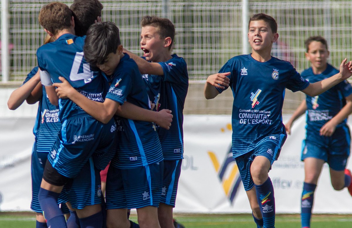 FFCV_info's tweet photo. | FÚTBOL |

4⃣8⃣ jugadores convocados por @MiguelGarrob para triangular de la Selecció Valenciana sub12

🗓️ 20 enero
🕗 17:00
📍 Miguel Monleón (Picassent)

📎 https://t.co/0lJJIH0Q38

#SomValenciana🔹🔸❤️ https://t.co/7us22sHhLK